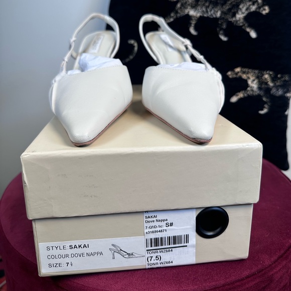 Like new Tony Bianco Sakai Slingback Pump in Dove Nappa leather pointed kitten - Picture 5 of 10